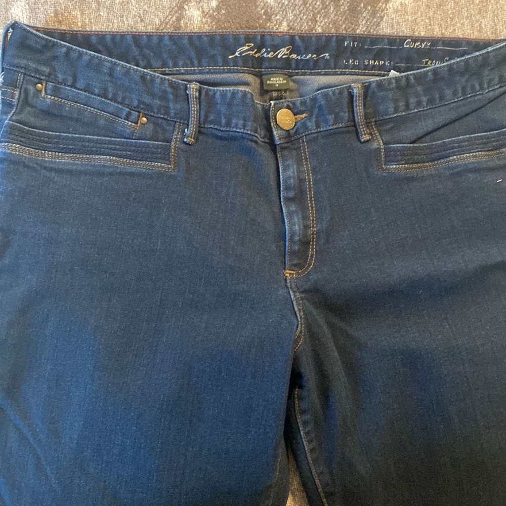 Eddie Bauer NWOT woman’s jeans size 16. Curvy Trouser